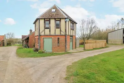 Image de The Round House, family friendly, with a garden in Chacombe