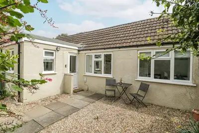 Image de Spring Cottage, pet friendly, with a garden in Brockworth