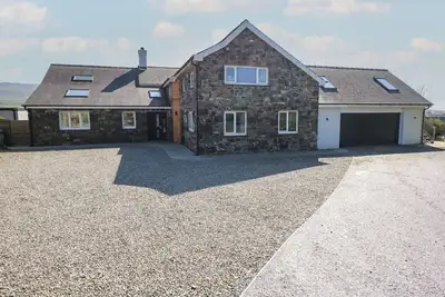 Image de Criw, pet friendly, luxury holiday cottage in Sarn Meyllteyrn