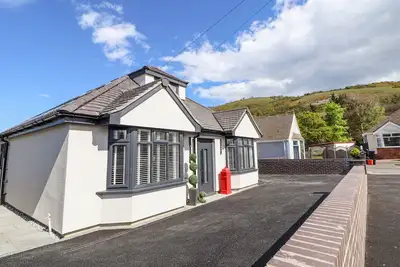 Image de Ty Blodau, pet friendly, with hot tub in Prestatyn