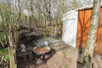 Image de Yewberrie Yurt, pet friendly, with a garden in Great Strickland