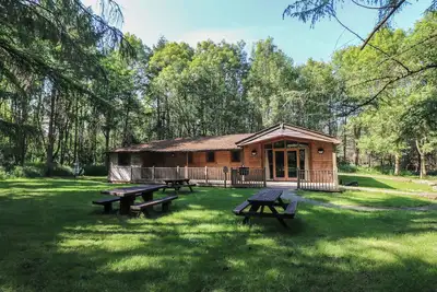 Image de Chestnut Lodge, family friendly, with a garden in Rosliston