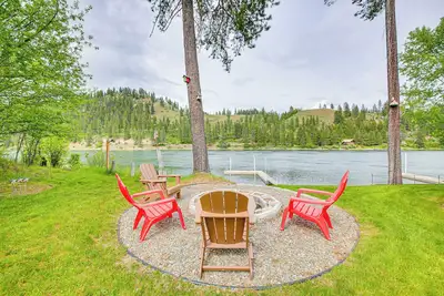 Image de Family Fun on Ruby Creek: Cusick Hideaway w/ Dock