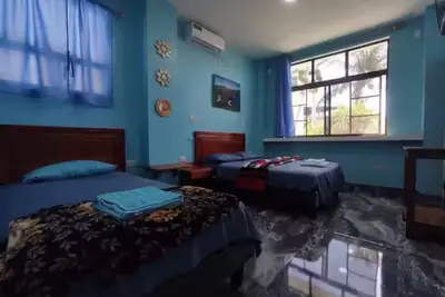 Image de 2 Bedrooms House w/ Ac & Wi-Fi & Tv - For 5 Guest - 2 min from the beach!