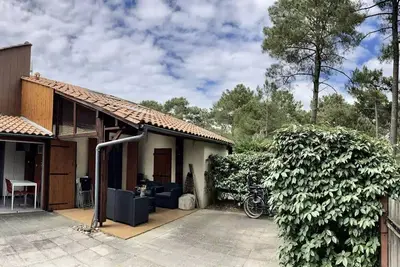 Image de 188 - Haus 6 Personen im Herzen des Waldes in Maubuisson