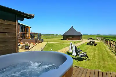 Image de Nirvana is a charming converted train carriage nestled in Stoodleigh, Devon