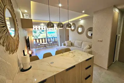 Image de Golfe-Juin, 2 pièces+piscine sur toit, plage 500m, garage