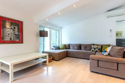 Image de Serene Rural Villa with Pool, Sun Deck, and Children's Play Area - Five Bedroom Villa