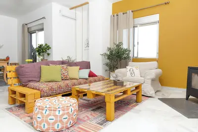 Image de Dar Al Khattar. 4-bedroom apartment in Batroun with Ac, WiFi. Enjoy your stay