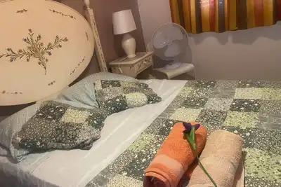 Image de It's by the beach! Cozy room in house with shared bathroom