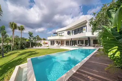 Image de Stunning 6br villa in an exclusive residence
