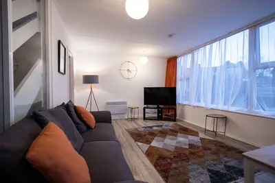 Image de Appartement-Supérieure-Salle de bain et douche-Balcon-Undercliff F16