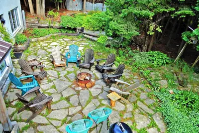 Image de Beautiful Cottage - Sleeps 14+ • Trails • Sauna • Fire pit • No Neighbours