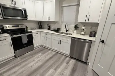 Image de Modern 3-Bedroom Apartment In Hickory, Close to Everything!