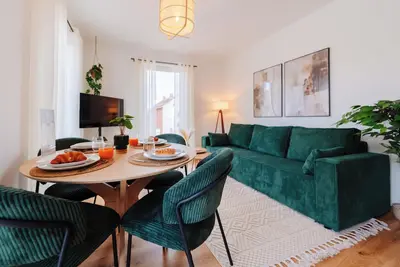 Image de hestlehomes: City Villa on the Leine No. 1 – central, stylish, and cozy
