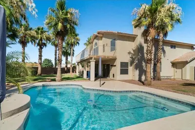 Image de Spacious 5-bedroom house in Charming Mesa with Sparkling Heated Pool