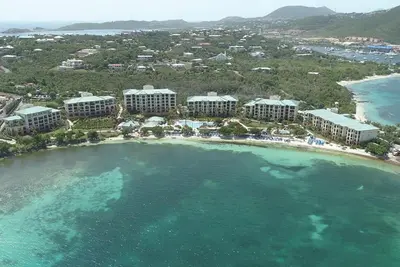 Image de Beachfront Luxury in St. Thomas. The Ritz 2 bed/2 full bath suite!
