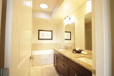 Image de Spacious 2-Bedroom Condo with Incredible Views in Osoyoos