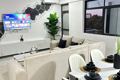 Image de Modern 3br Hideaway in Masaki | Pool, Gym & Prime Location