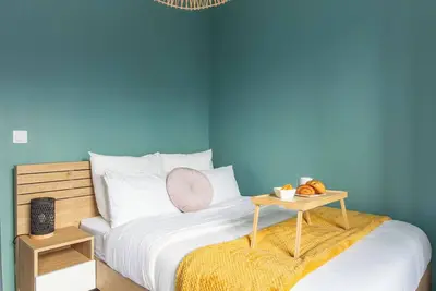 Image de Cozy appartment-Centre ville Place d'Erlon- 5min Gare Centre - 2min Tram