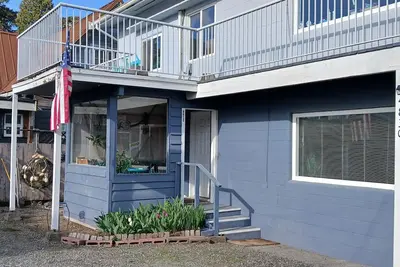 Image de Cozy waterview 2-bedroom condo, 73 steps from beach. . . WiFi, Ac in Birch Bay, Wa