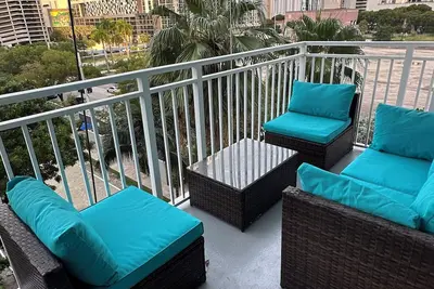 Image de Chic 2-bedroom Downtown Miami 2br + Workspace