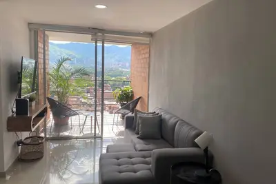 Image de Charming 2 Bedroom/2 Full Bath Apartment w/Air Conditioning & WiFi