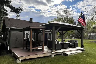 Image de Private and beautiful two bedroom cabin with non motorized access to lake.