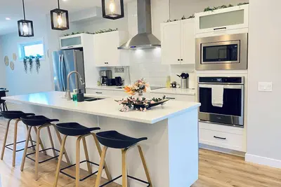 Image de *New*Single House*Rogers Place/Downtown*10mins