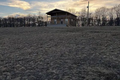 Image de Sunset cabins \nRustic cabin for peace and quiet