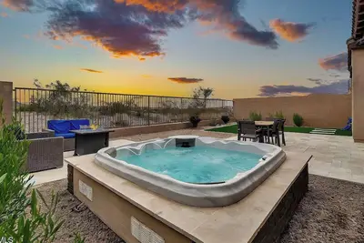 Image de Eazy Az Modern 2 bedroom townhouse on the 8th fairway of Estrella Mountain Ranch