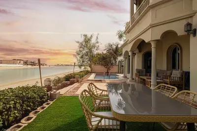 Image de Luxury 4br Dubai Villa w Private Pool Beach Access