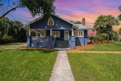 Image de Lotus · Oriental Charm near Downtown and River