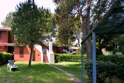 Image de Maison lumineuse dans la verdure