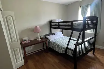 Image de Spacious 5-bedroom house with WiFi, Ac in charming Saint Robert