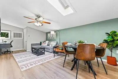 Image de Newly Updated, Mins to Dfw | Tma