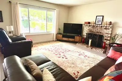 Image de Charming 3-bedroom house with WiFi and Ac half mile from beach in lovely Montara