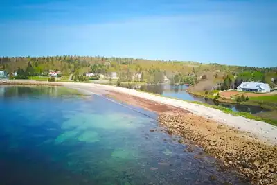 Image de Luxury Beachfront Villa on Cleveland Beach - Brand New Home and Listing