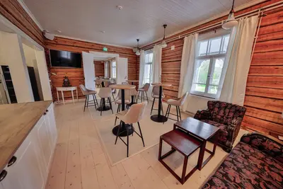 Image de In the eastern wing, 6 people accommodate in a three two-person rooms