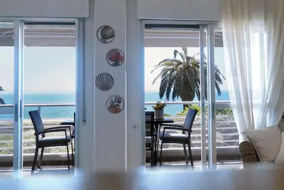 Image de Elena's beach front apartment Gerakini