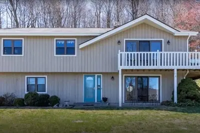 Image de Lakefront House Rental for Summer