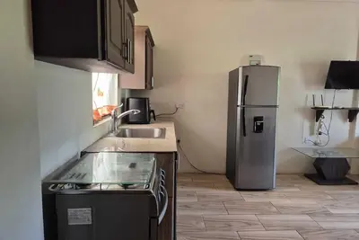 Image de Cozy 1-bedroom apartment with WiFi & Ac
