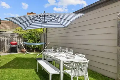 Image de Coastal Retreat By The Beach