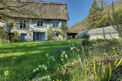 Image de Maison de charme à la campagne avec belle serre