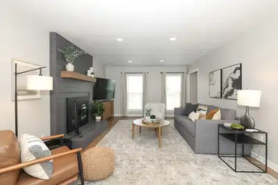 Image de Fully Renovated Mtr (29 Night Max) - 3/2. 5 - Dogs Ok - Smart Home