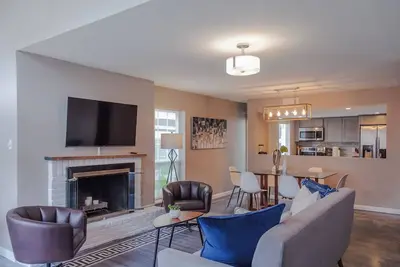 Image de 3br The Montrose Collective D, Walk to Food & Fun! ★★★★★