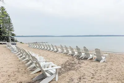 Image de Birchgate – Historic Bluffside Cottage with Panoramic Bay Views