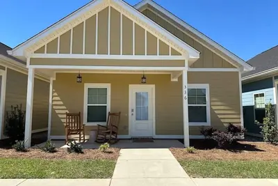 Image de The Cottages 3  2br2ba Dothan Pet Friendly Gorgeous Pool, Pickle Ball court, Gym