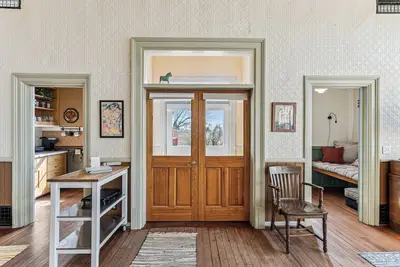 Image de Charming Historic Schoolhouse