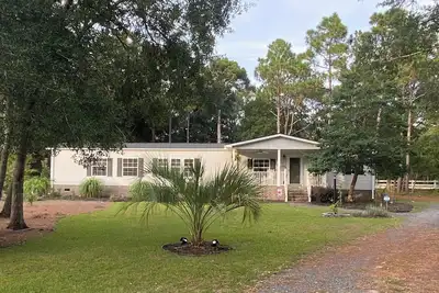 Image de Charming 2-bedroom mobile home with WiFi, Ac in awesome Bolivia on Intracoastal